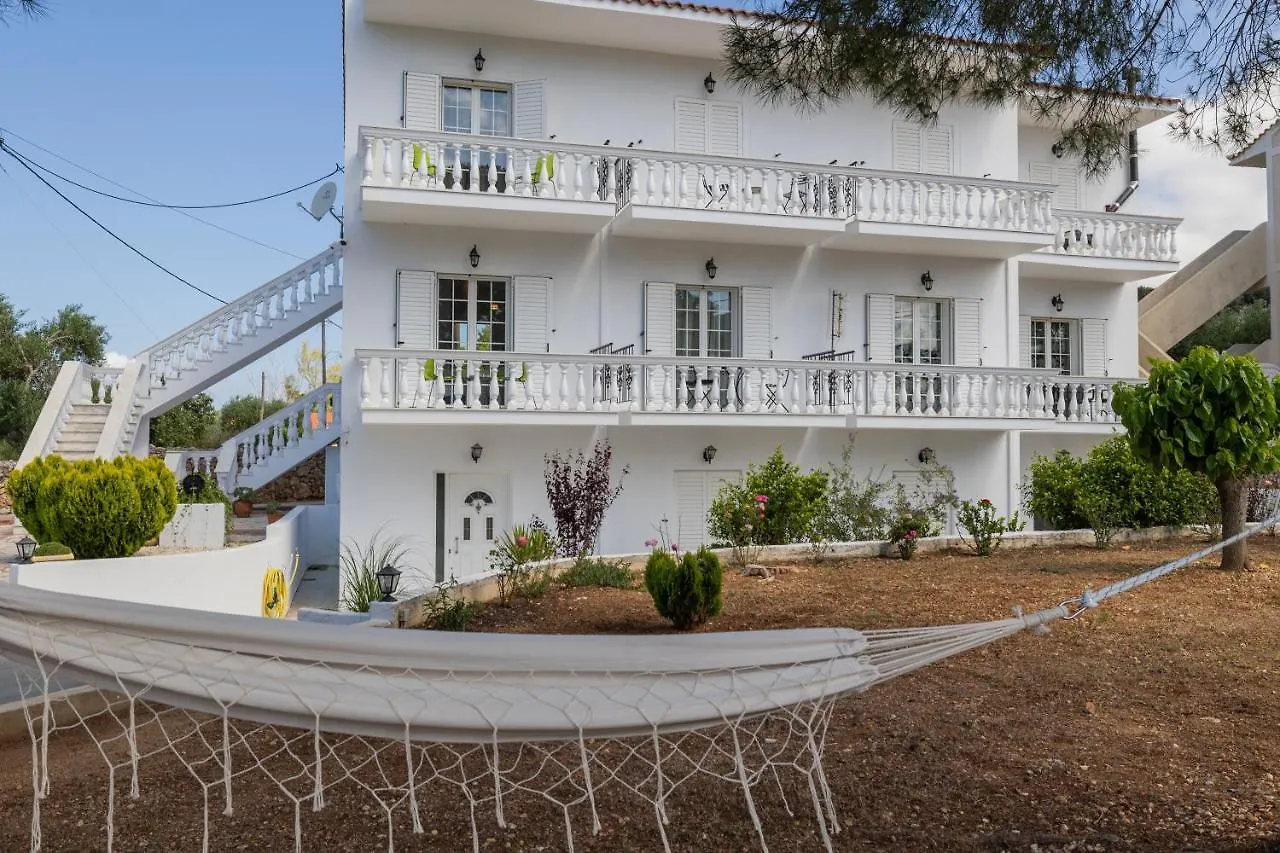 White House Studios & Apartments Argostoli