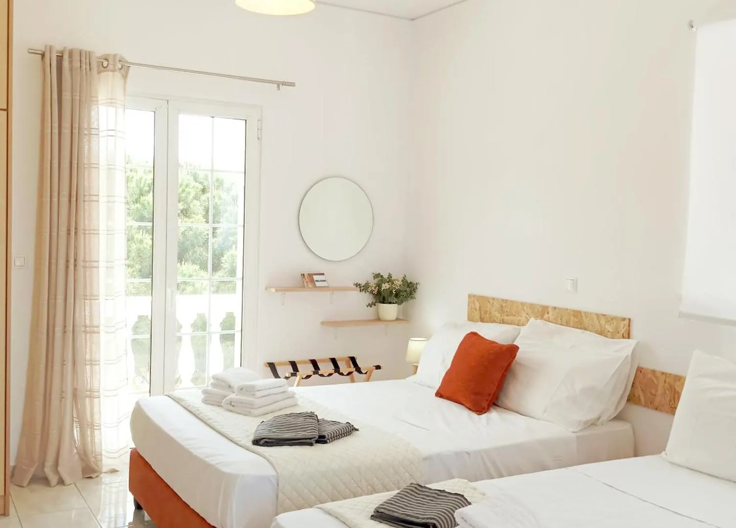 White House Studios & Apartments Argostoli  Grækenland